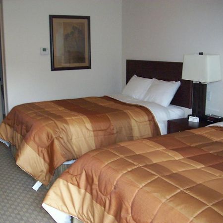 Price Pointe Inn Waukesha Ngoại thất bức ảnh