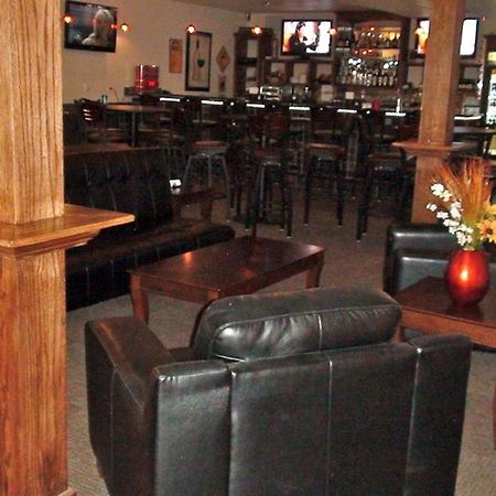 Price Pointe Inn Waukesha Ngoại thất bức ảnh