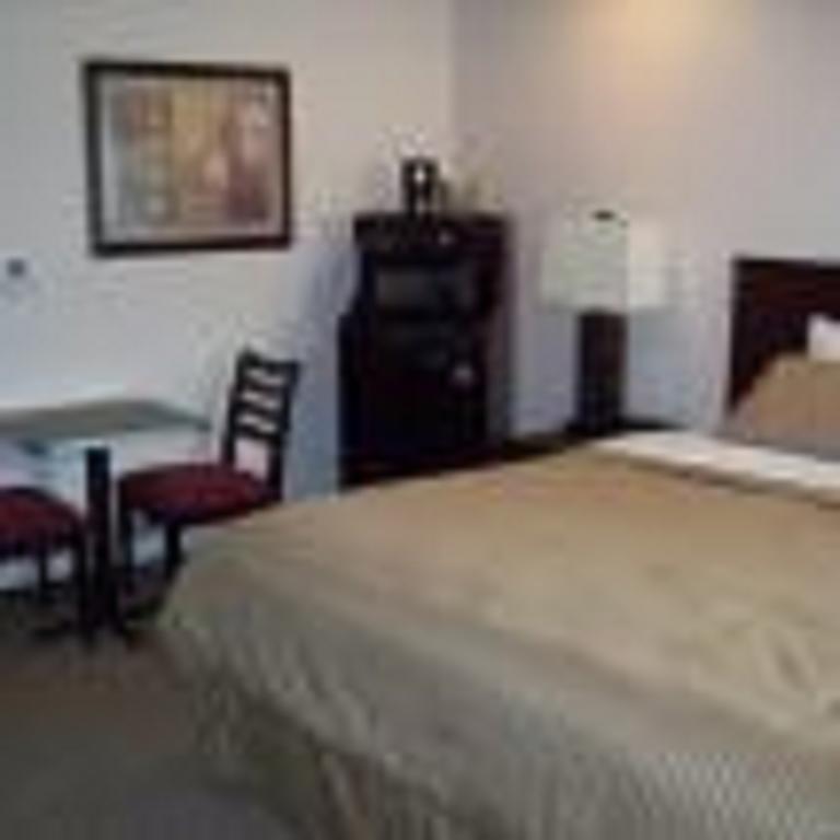 Price Pointe Inn Waukesha Ngoại thất bức ảnh