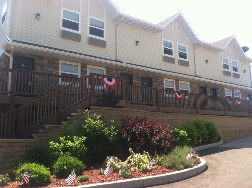 Price Pointe Inn Waukesha Ngoại thất bức ảnh