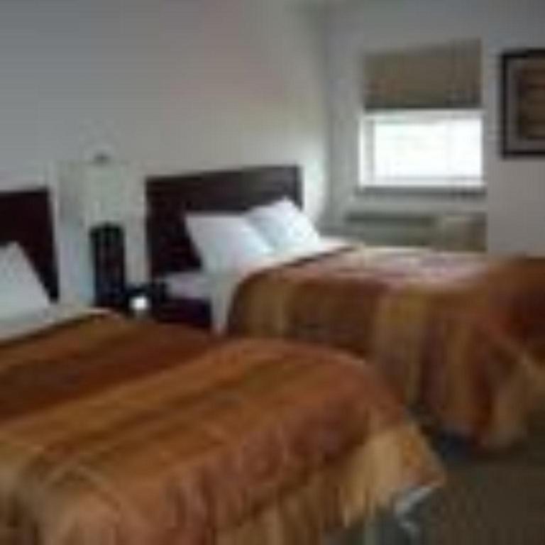 Price Pointe Inn Waukesha Ngoại thất bức ảnh