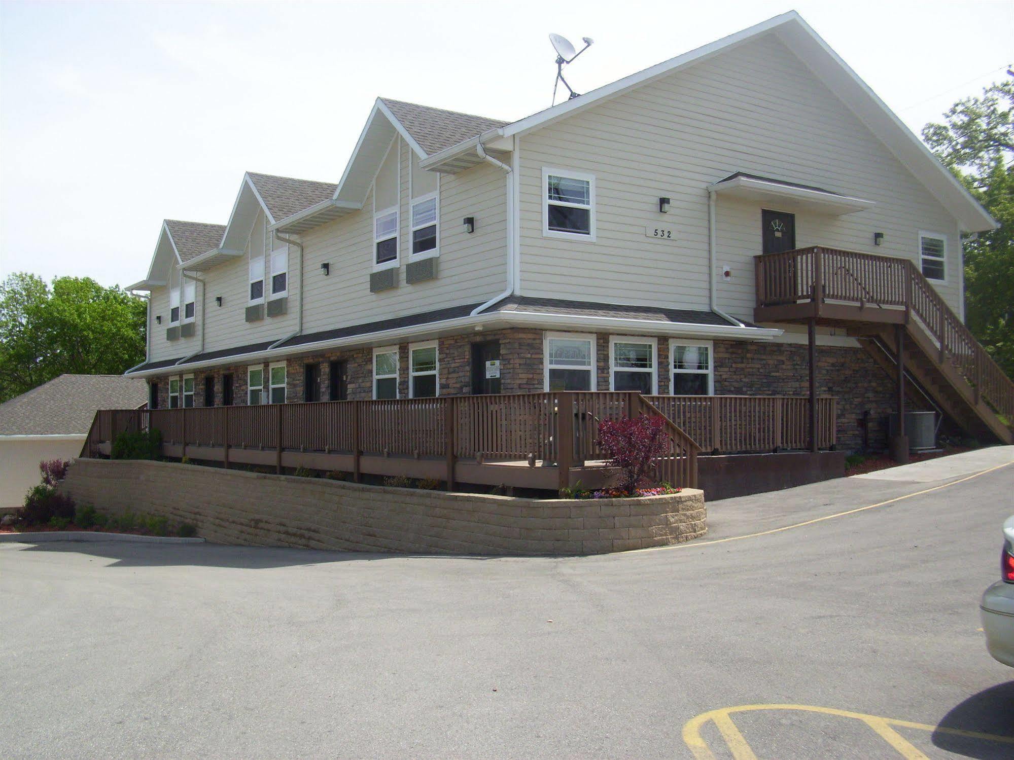 Price Pointe Inn Waukesha Ngoại thất bức ảnh