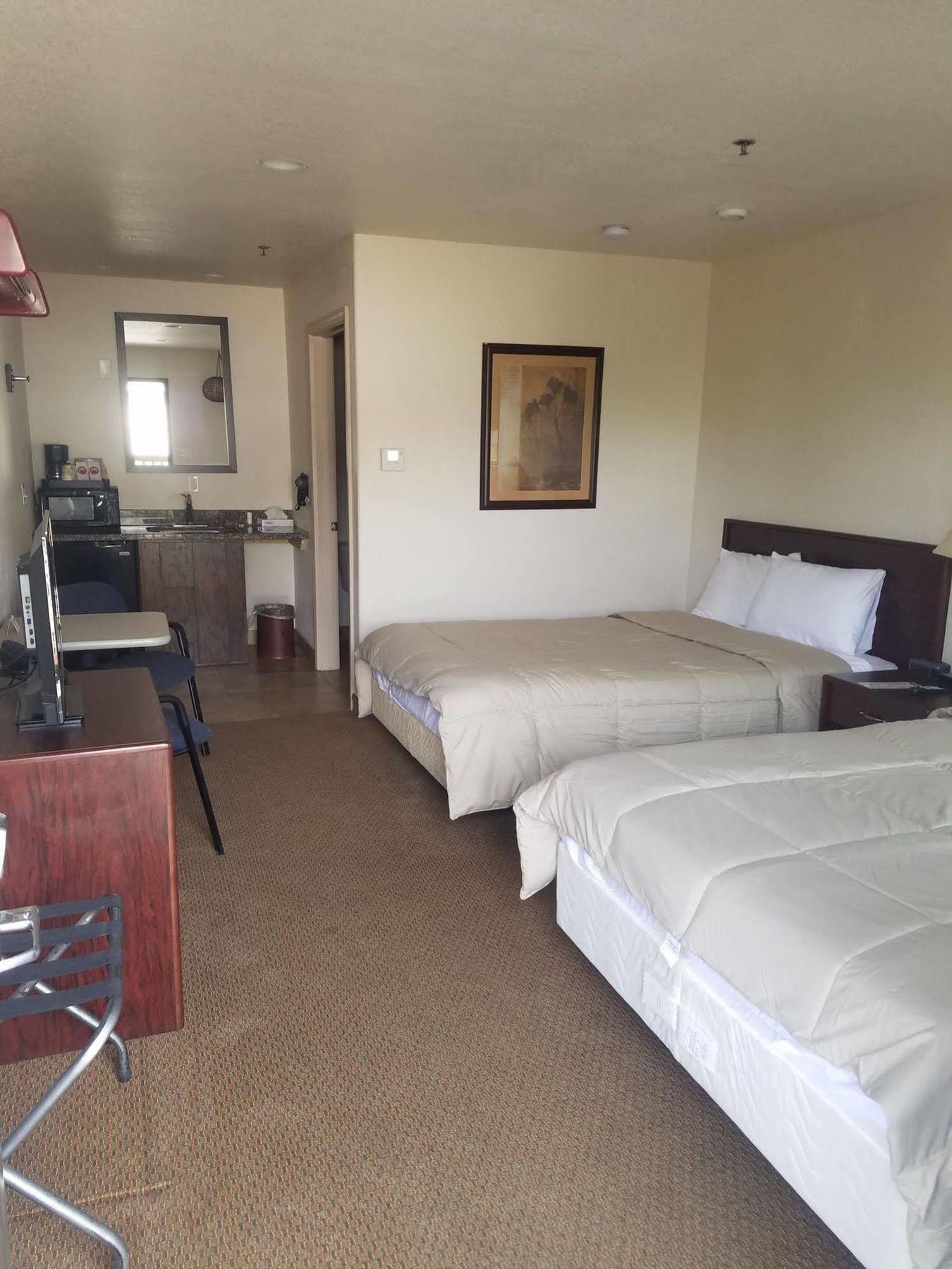Price Pointe Inn Waukesha Ngoại thất bức ảnh
